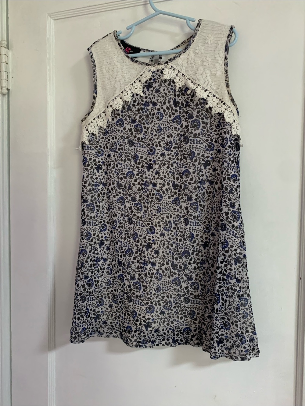 IZ Byer Girl's Sleeveless Floral Top Size M 10/12